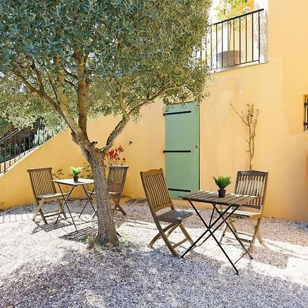 Studio Au Calme, Avec Terrasse Et Parking A Eze Village المظهر الخارجي الصورة