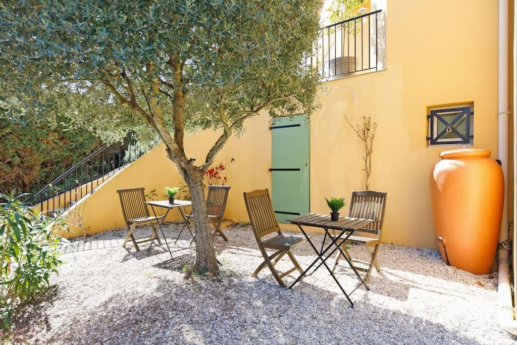 Studio Au Calme, Avec Terrasse Et Parking A Eze Village المظهر الخارجي الصورة
