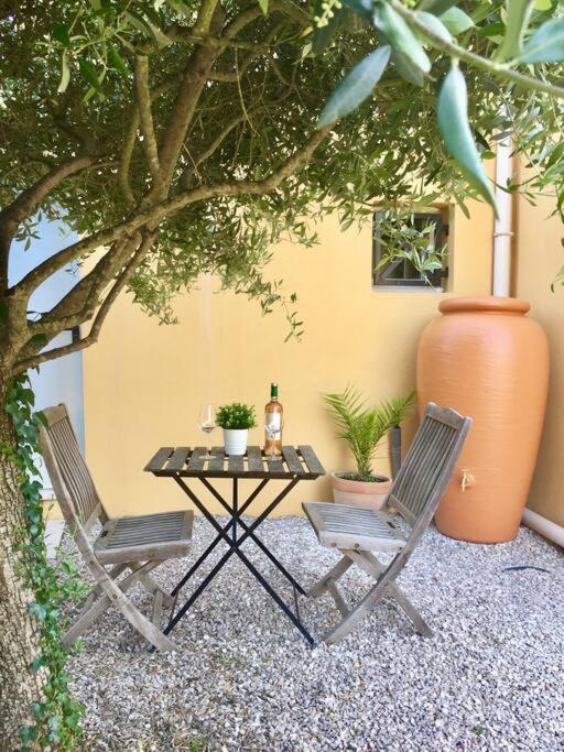 Studio Au Calme, Avec Terrasse Et Parking A Eze Village المظهر الخارجي الصورة